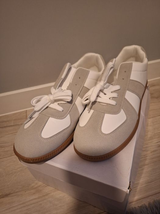 Snakersy adidasy rozm.42/43 nowe