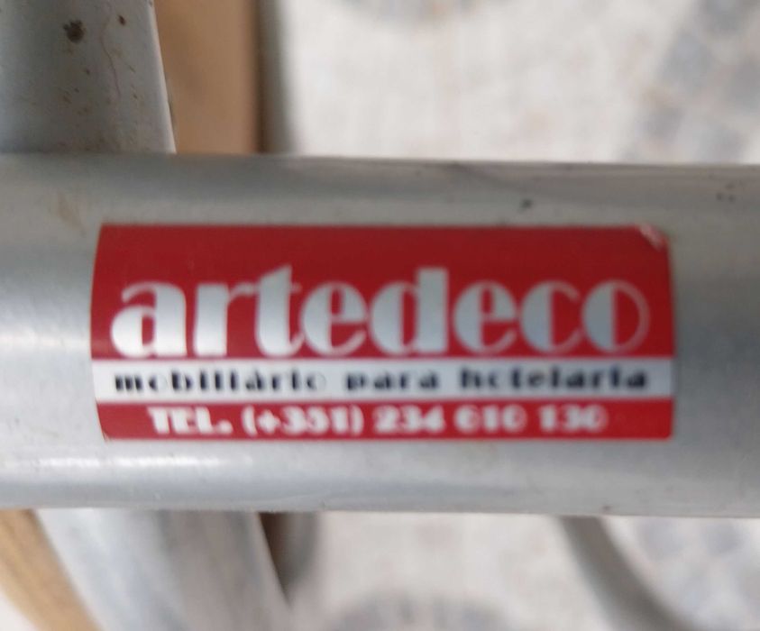 Conjunto de mesa com 4 cadeiras64285276093442123