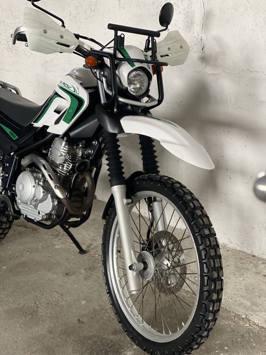Yamaha Serow 250 мотоцикл з Японіі