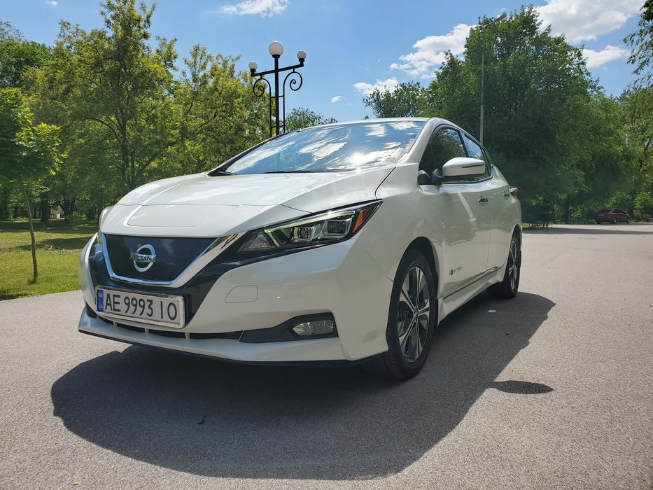 Nissan Leaf SL 62kwh