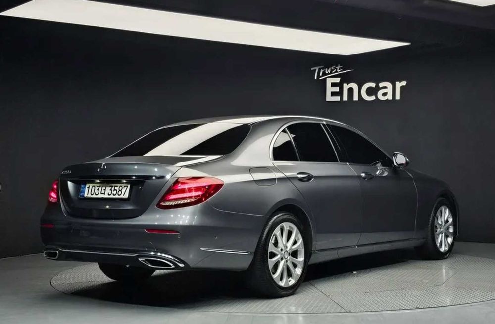 Mercedes Benz E220d W213 2017/ З ПДВ