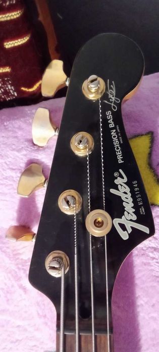 Бас гитара Fender Presicion Basss