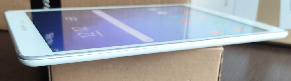 Планшет Samsung Galaxy Tab A, SM-T555, WiFi та 4G.