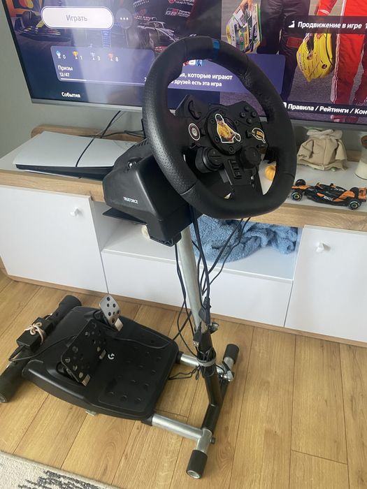 Кермо з педалями Logitech g923 з стійком