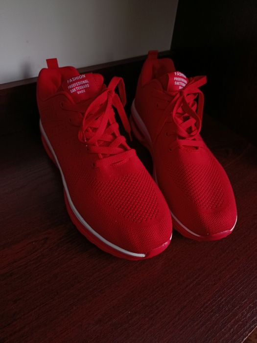 Чоловічі кросівки