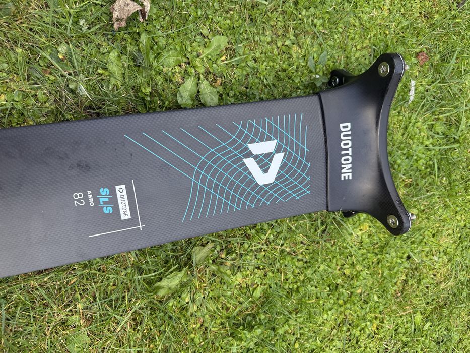 Maszt wingfoil Duotone 82 cm Aero SLS carbon
