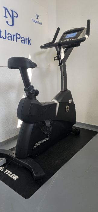 Rower stacjonarny pionowy LifeFitness C1 gwarancja