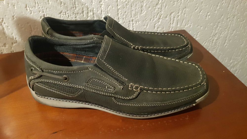 Sapatos em camurça tamanho 45 Oportunidade 5€