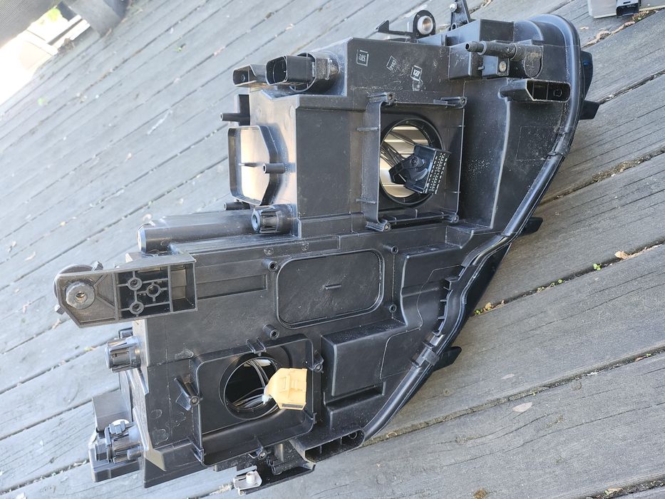 Lampa Lewa VW Tiguan 2 Ful Led idealna orginal