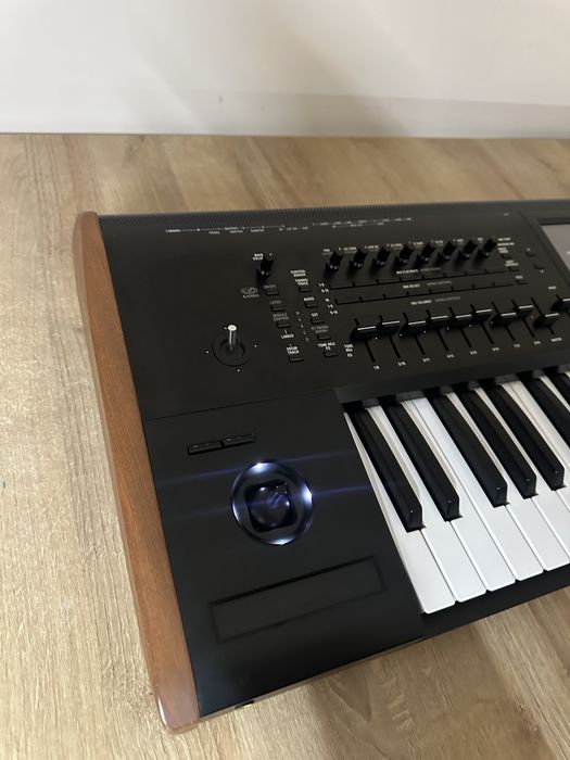Korg Kronos 2 61 синтезатор