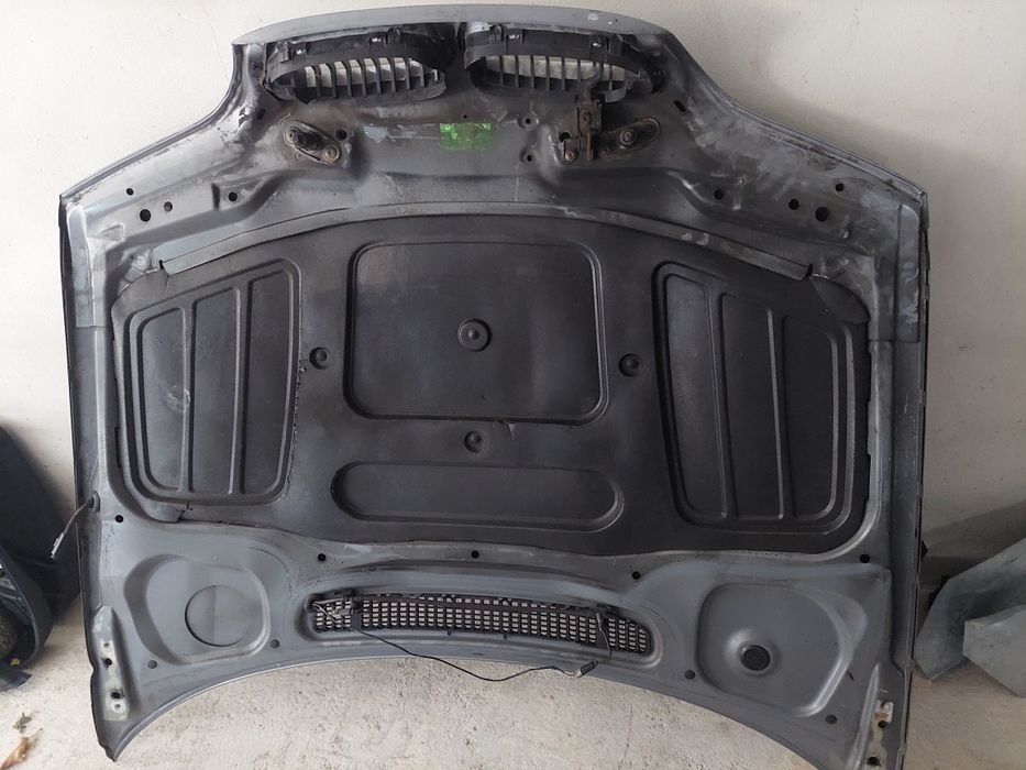 Capo bmw e46 coupe fase 2 muito bom estado