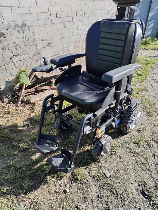 Инвалидное кресло