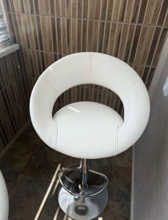 Продам барні стільці