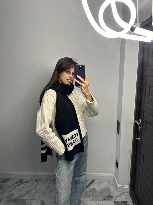 Шарф базовий унісекс чорний Tommy Jeans оригінал