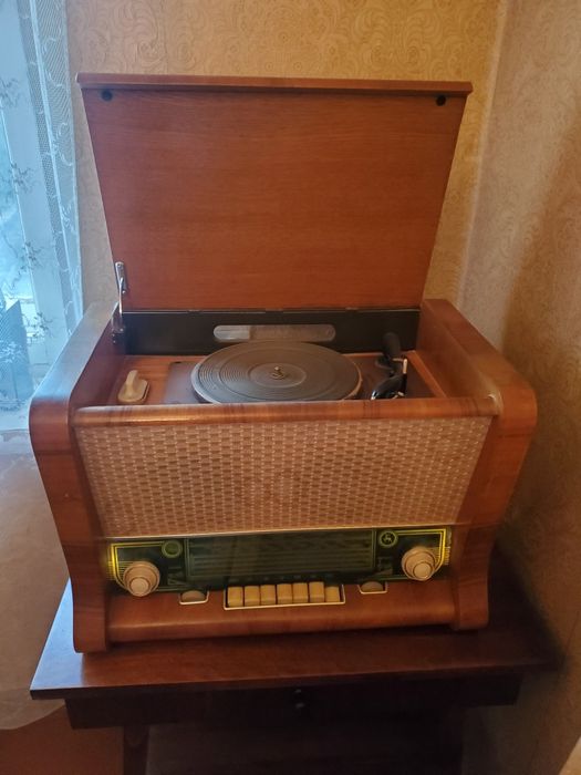 Проигрыватель, програвач