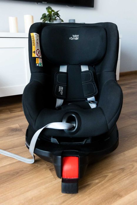 Fotelik Britax Romer Dualfix M i-Size Space Black 360 ISOFIX 61–105 cm