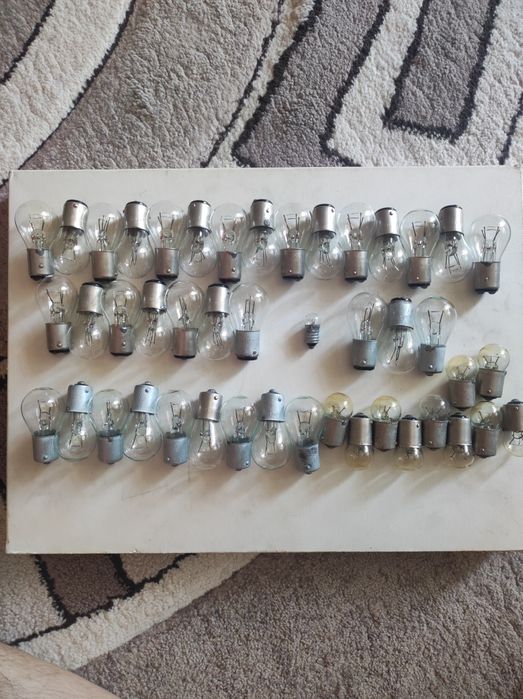 Продається ремінь ГРМ, автолампи 12v , 24v
