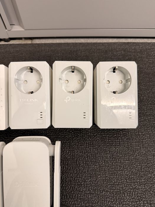 Conjunto Powerline TP-Link + Repetidor D-Link: 5 Adaptadores + Wifi