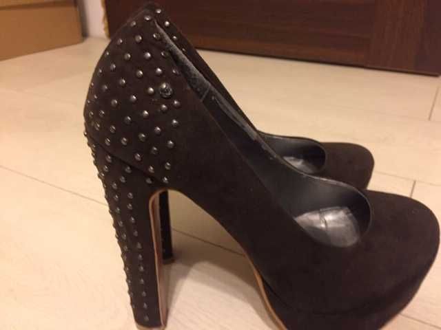 Czekoladowy brąz Buty na obcasie damskie Bruno Banani 36