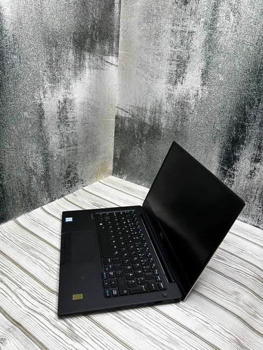 Ноутбук Dell Latitude 7370 Full HD\IPS\m5-6Y57\8GB\SSD 256 ГАРАНТІЯ 9М