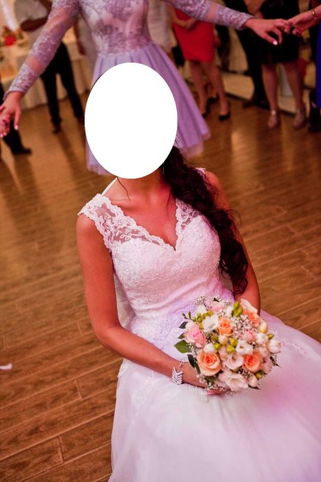 Suknia ślubna rozm. 36 na wzrost 164 cm + 10 cm obcas