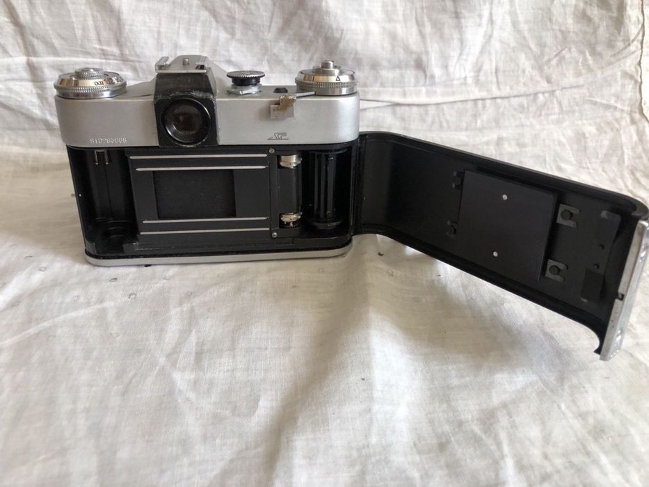 Продам фотоаппарат Зенит Е и комплект удлинительных колец