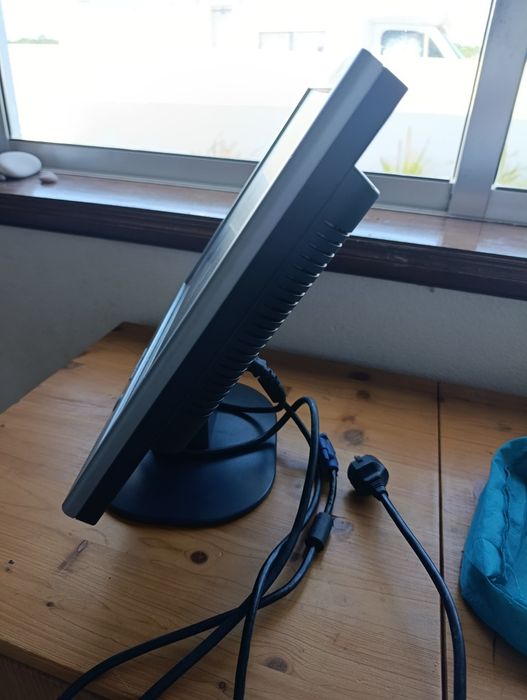Ecrã hp pavilion f1723 17