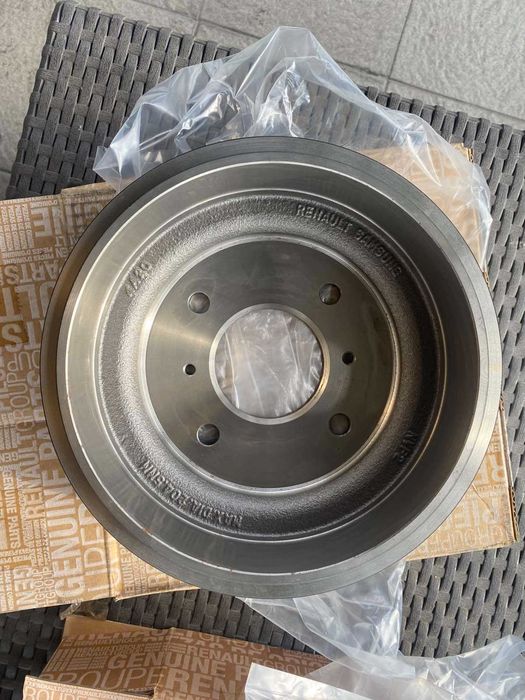 НОВІ Барабани гальмівні 4320095F0C Nissan ОРИГІНАЛ.