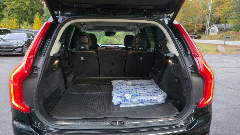 Volvo XC90 T6 Momentum      2019