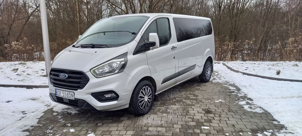 Ford Transit Custom  long 9 osób