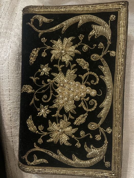 Кошелек ручной работы.