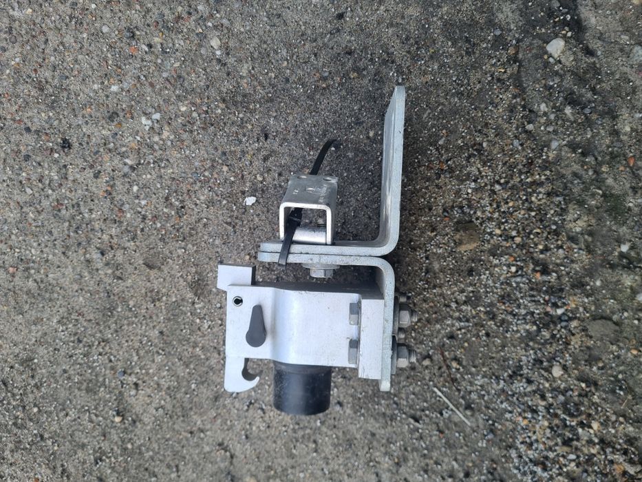 Sprzedam odbój drzwiowy z hakiem