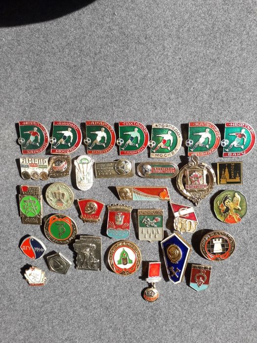 Продам значки СССР