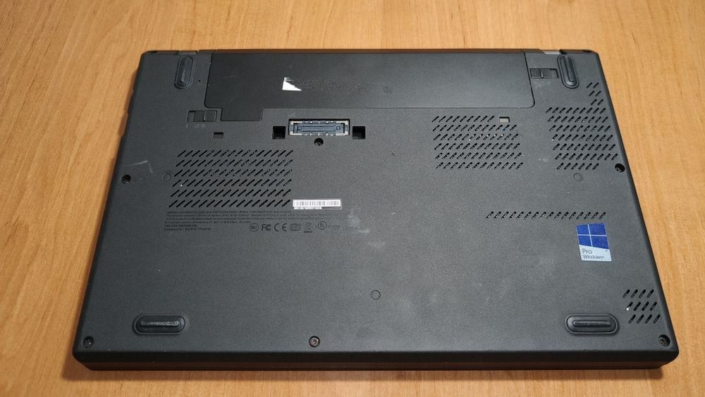 Отличный нетбук Lenovo i7(6gen),8Озу,Акб3ч