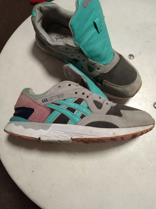 Кроссовки ASICS 40 размер