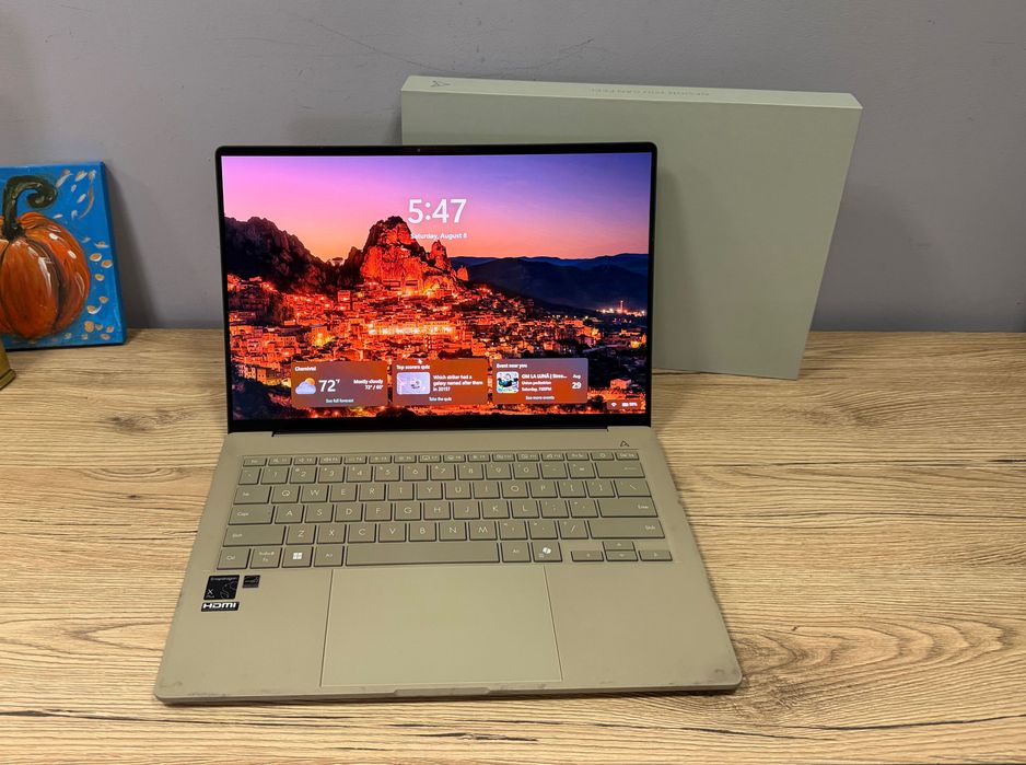 Asus ZenBook A14 UX3407QA Snapdragon X Plus X1P42100/16 Ram/ 512GB/ OLED Screen\ Windows 11 Home
