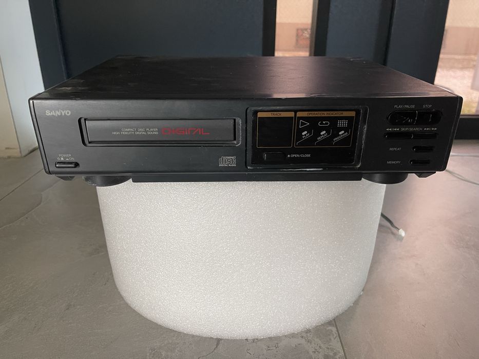 Sanyo cp-x500 cd player
