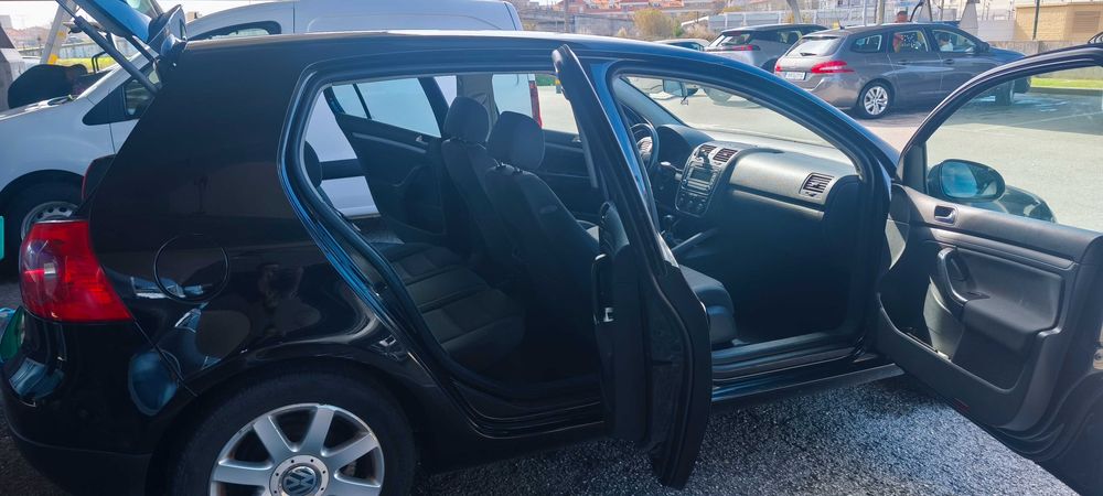 VW Golf V 1.6 FSI (2003) - Excelente Estado