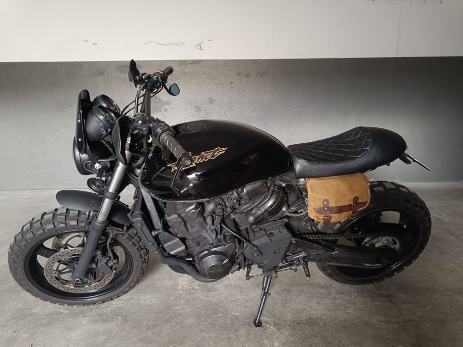 Honda hornet 600 Scambler