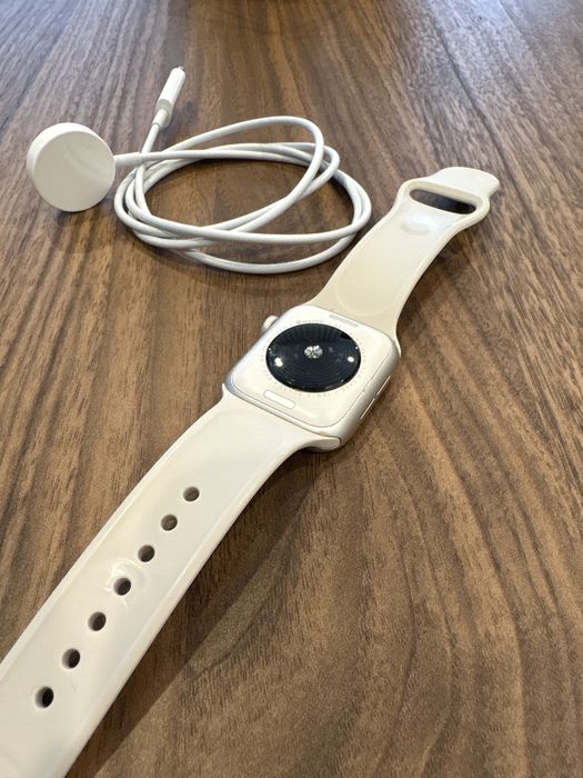 Apple Watch SE 2nd gen (2022)