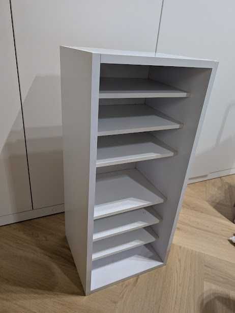 Biała szafka –  do domu lub biura