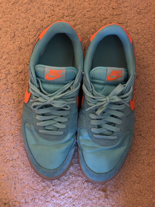 Nike field retro