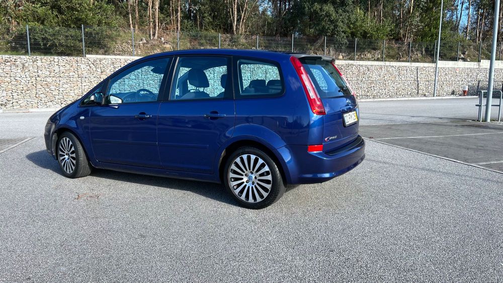 Vendo CMAX 1.6 diesel poucos kms muitos extras Titanium único dono