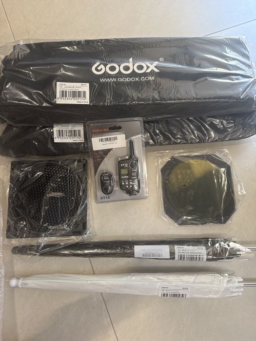Комплект студійного обладнання Godox SK300II !! 3 спалахи в комплекті