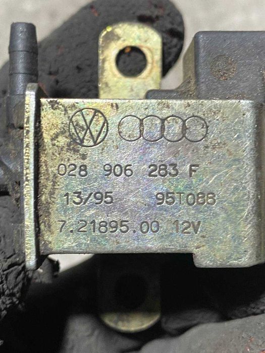 Клапан керування перетворювач тиску наддуву Audi Volkswagen 028906283F