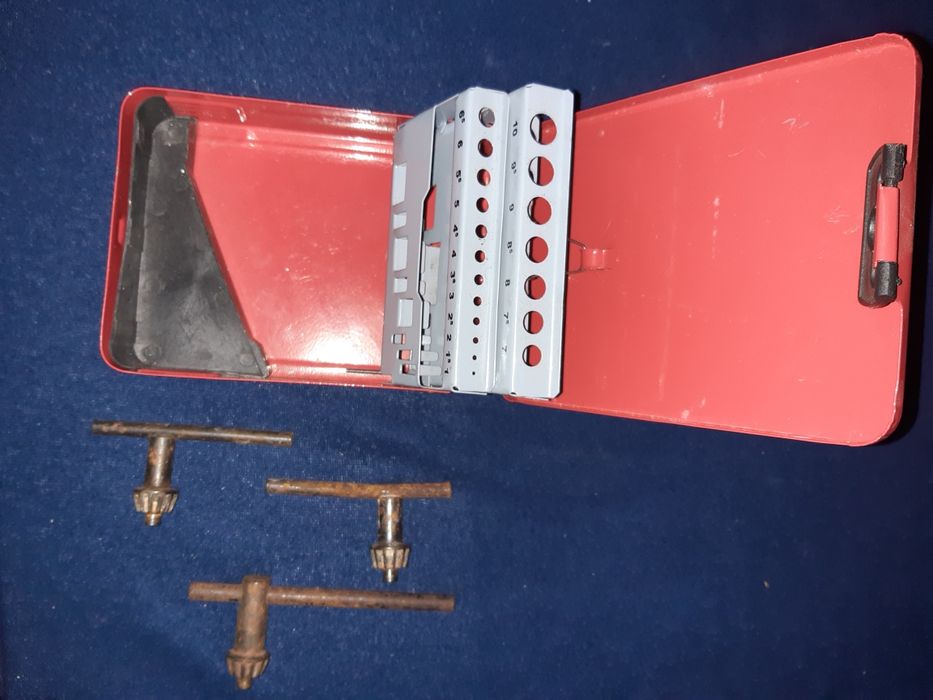 Caixa para brocas Bosch c/chaves de aperto