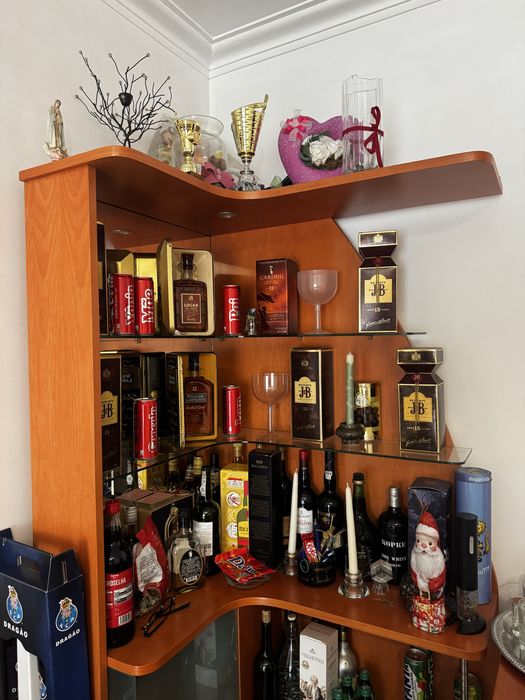 Móvel de bar de sala de estar