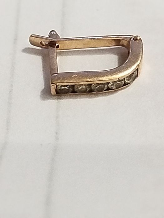 Золоті завушниці