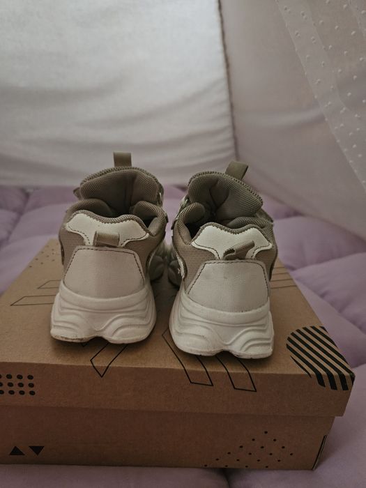 Кросівки дитячі для дівчинки