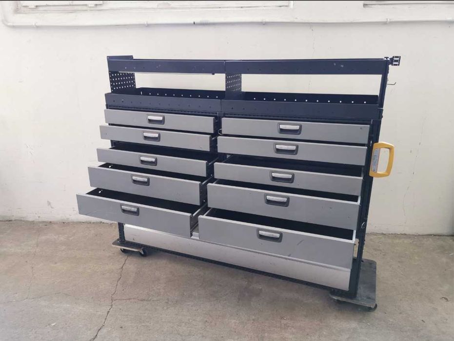 Zabudowa serwisowa warsztatowa CRAFTER SPRINTER TRANSIT MAN TGE IVECO